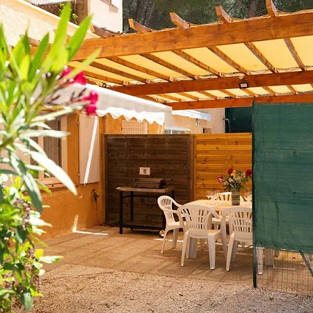 Ecureuil Et Pinede Holiday home *