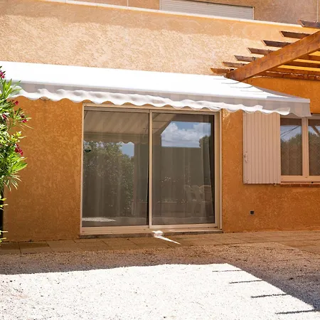 Ecureuil Et Pinede Holiday home *