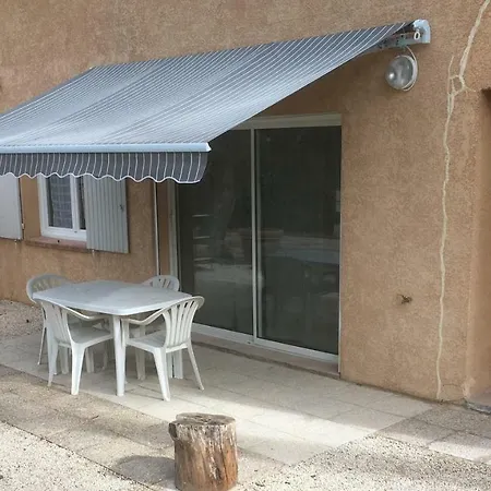 Holiday home Ecureuil Et Pinede *