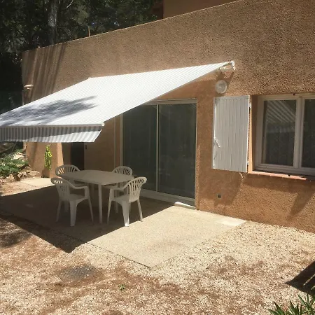 Ecureuil Et Pinede Holiday home *